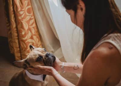 Sposa con il suo cane