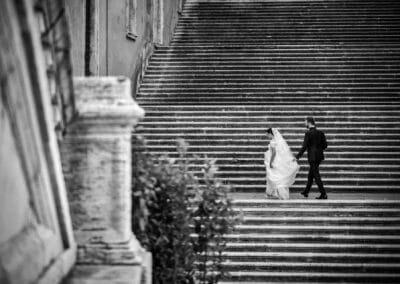 Sposi sulle scale del Campidoglio